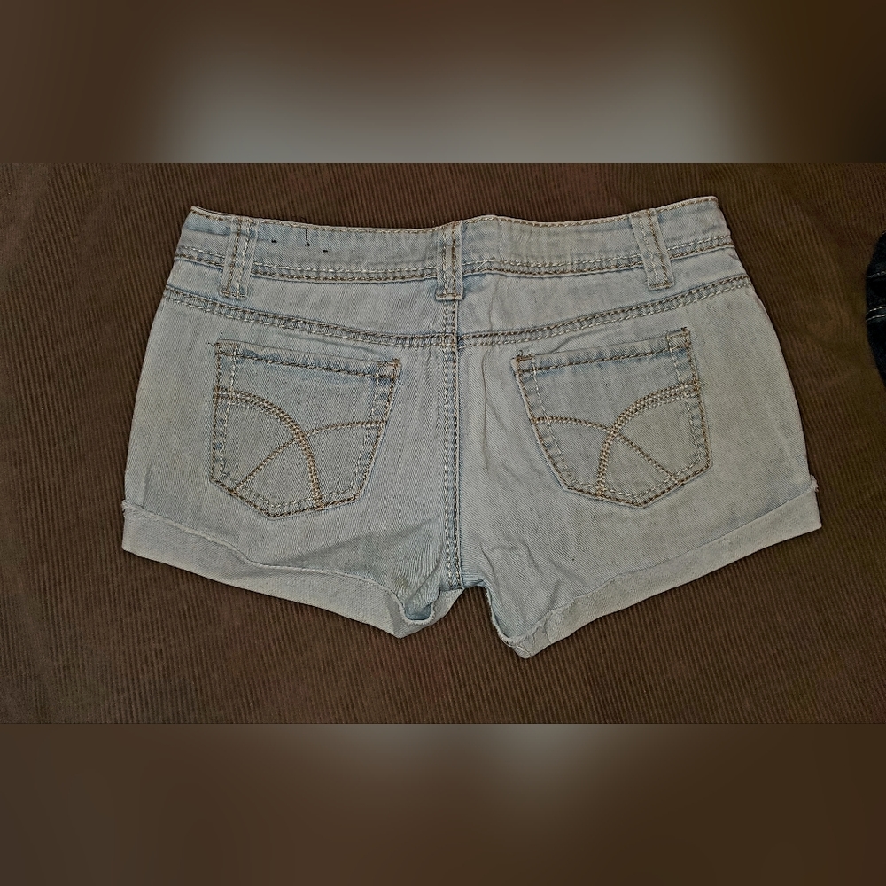 Jean shorts - Picture 2 of 3